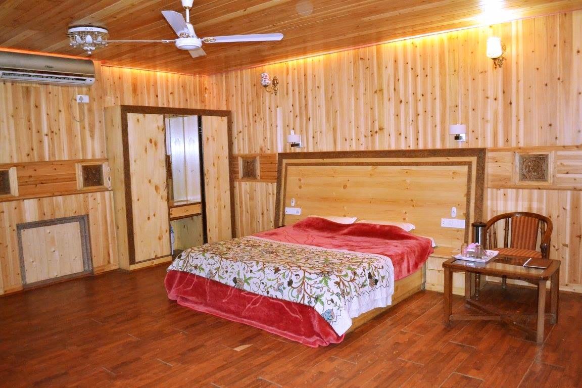 Royal Residency Hotel Srīnagar Eksteriør billede